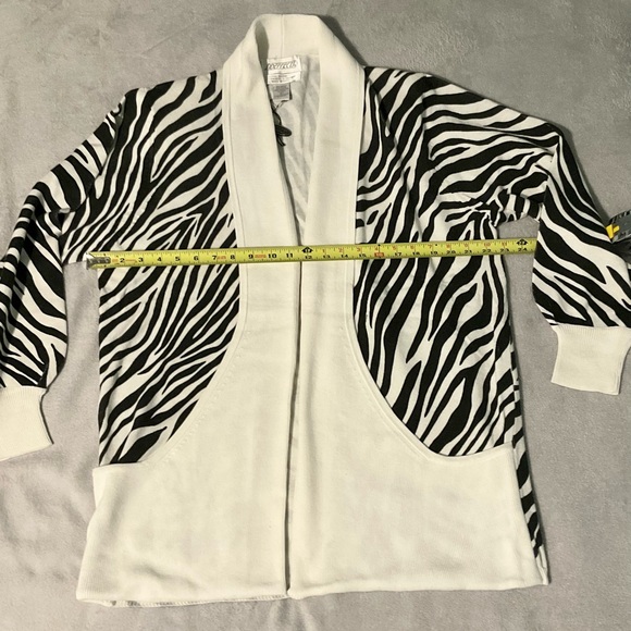 Side Effects Zebra Print Knit Sweater Cardigan. - Picture 5 of 7